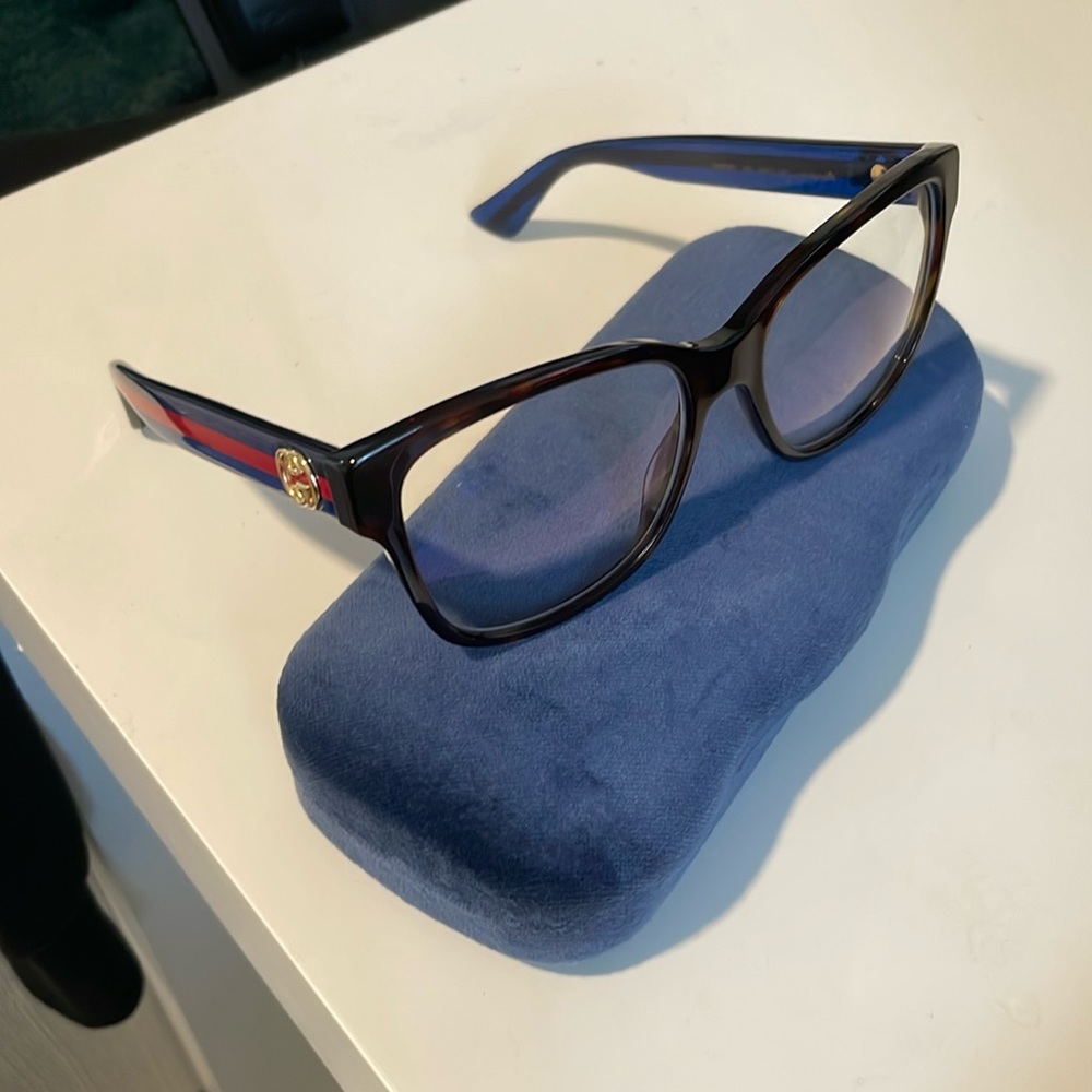 New Gucci glasses